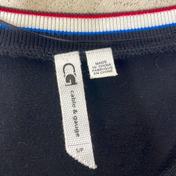 ❤️ 🆕 CABLE & GAUGE crewneck red white and blue trim Size SP - Picture 5 of 5